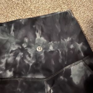 Lululemon align high rise pant WITH pockets -23” size 2 color: diamond dye